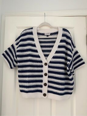 🔥 Universal Thread Navy and Beige Striped Open Knit Cropped Cardigan | L